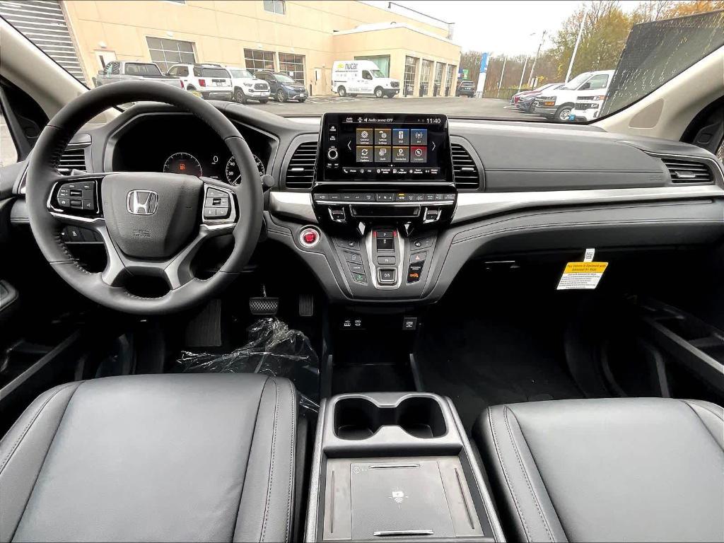 new 2026 Honda Odyssey car, priced at $44,290