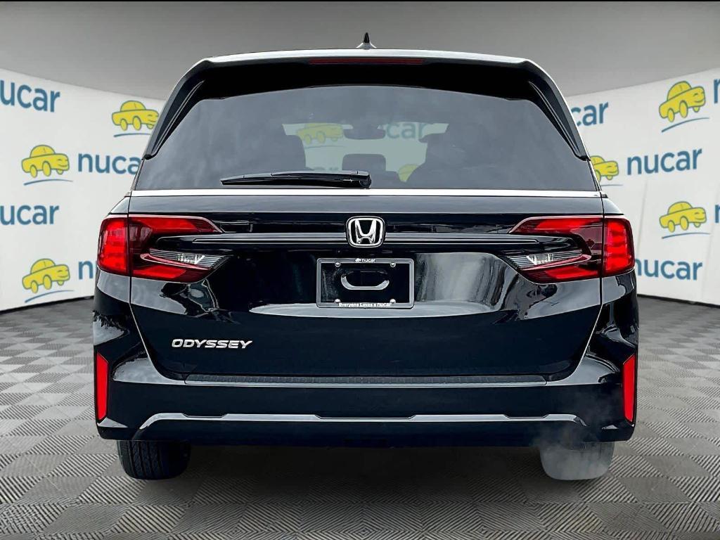 new 2026 Honda Odyssey car, priced at $44,290