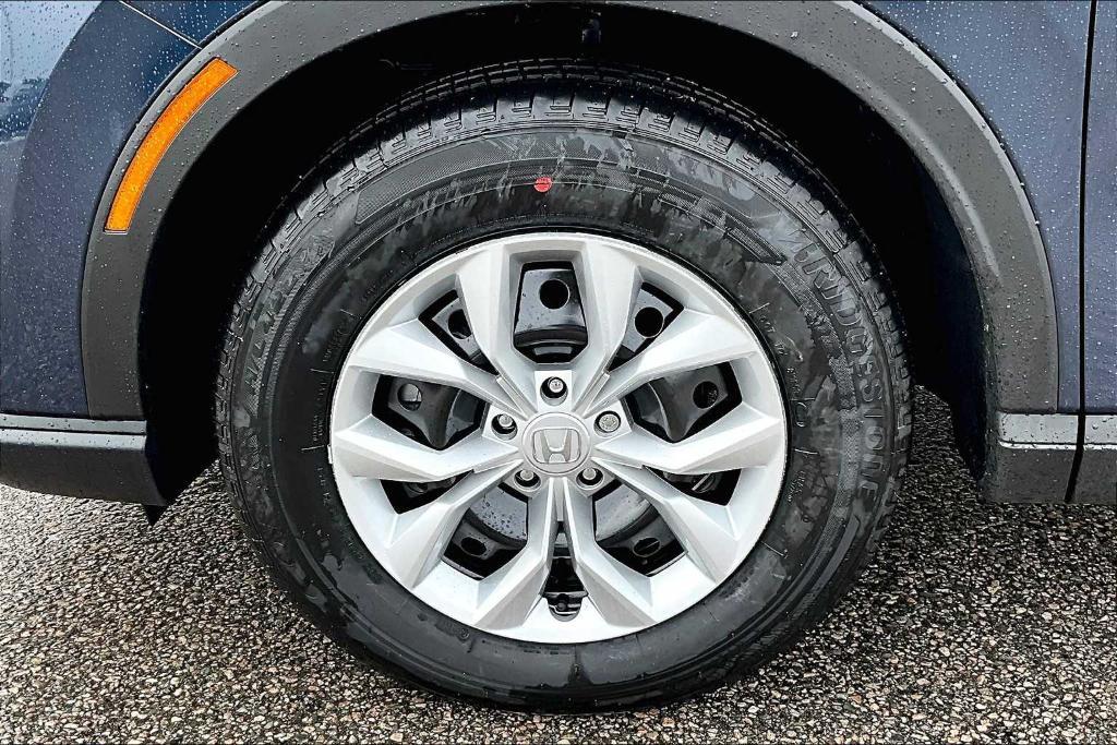 new 2025 Honda CR-V car, priced at $32,995