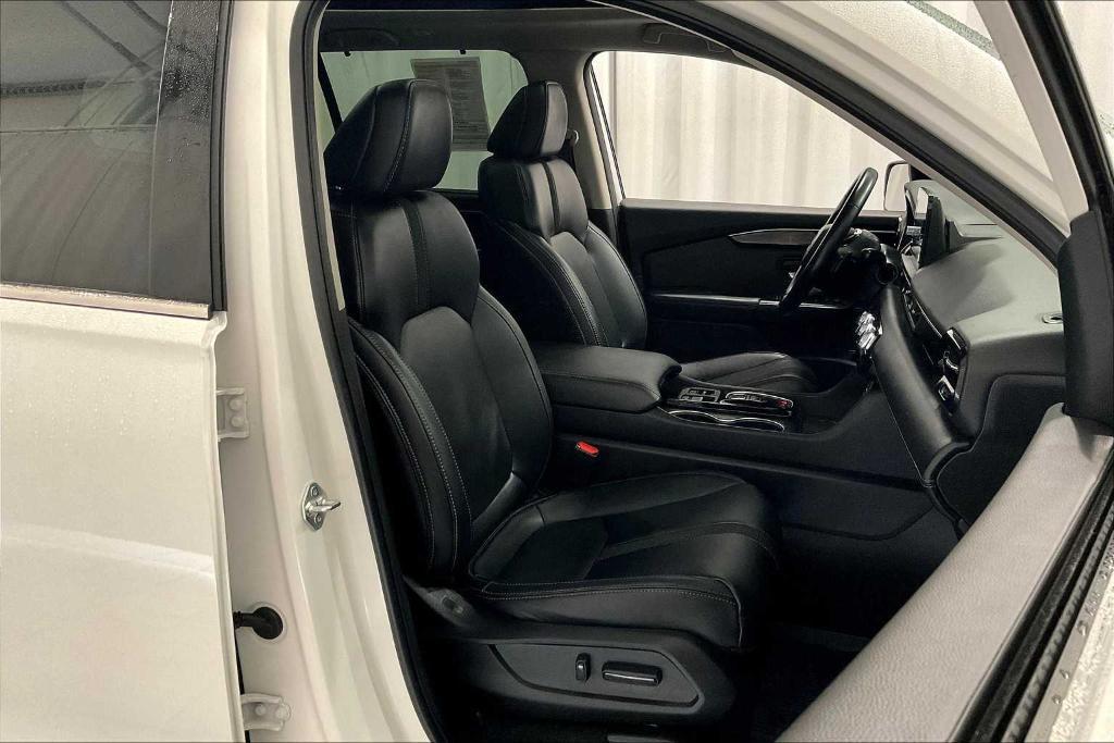 used 2023 Honda Pilot car, priced at $43,500