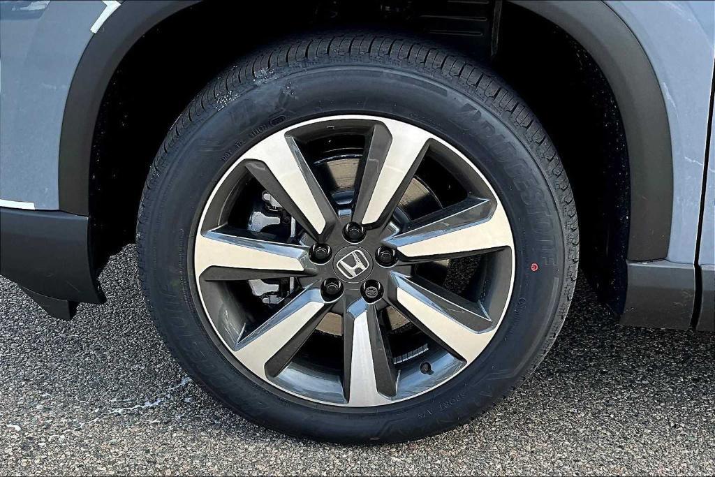 new 2025 Honda Pilot car, priced at $51,505