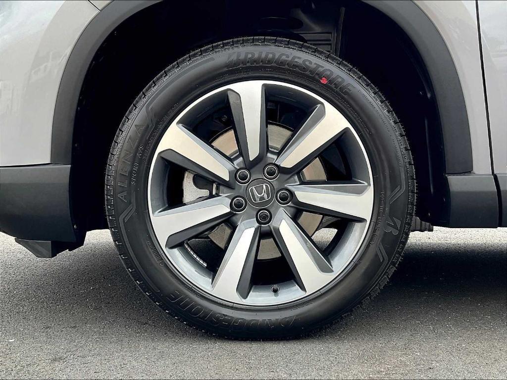 new 2025 Honda Pilot car, priced at $54,575