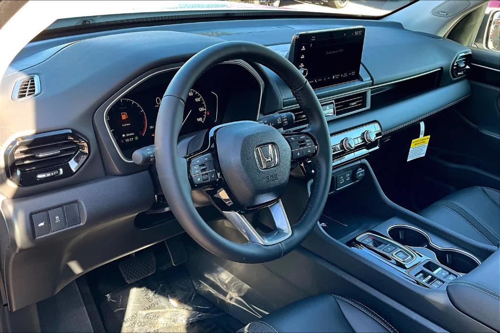 new 2025 Honda Pilot car, priced at $51,505