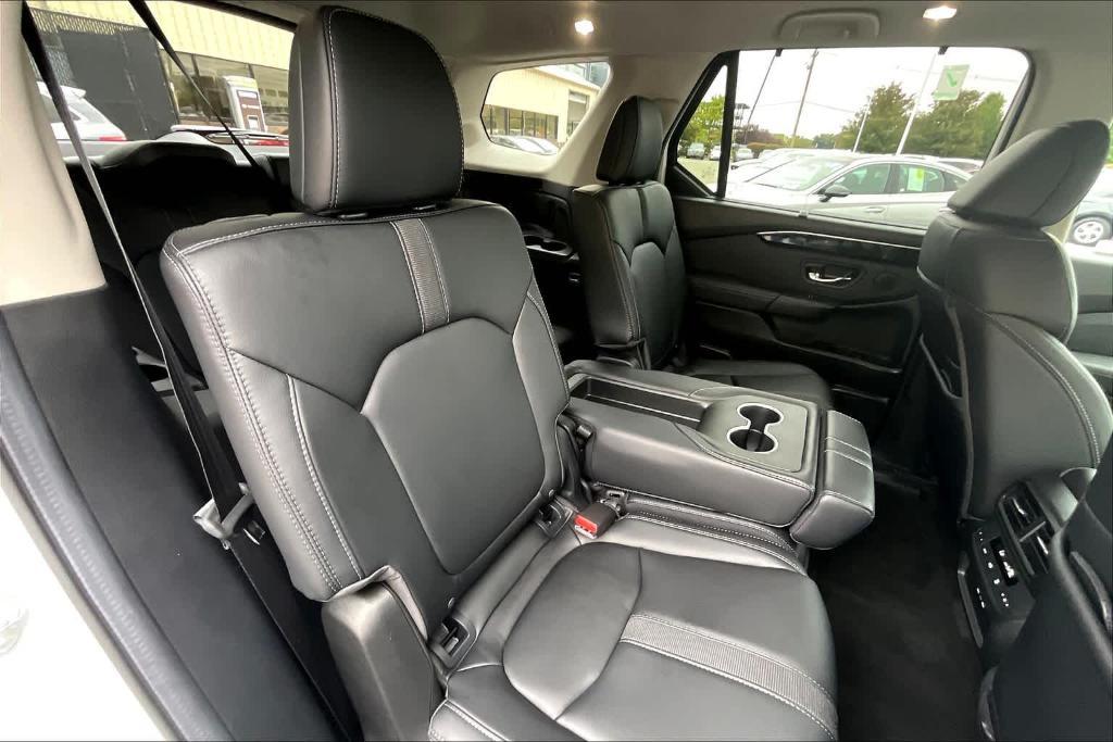 used 2025 Honda Pilot car, priced at $47,700