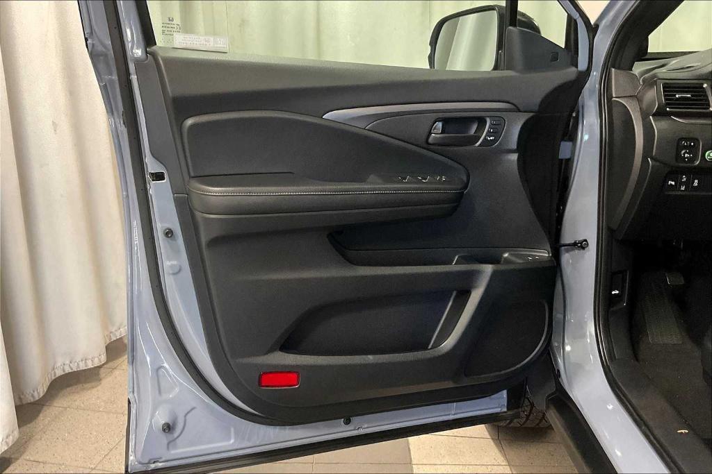 used 2022 Honda Passport car, priced at $31,700