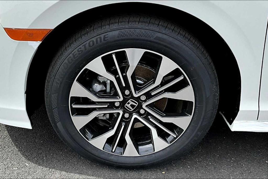 new 2025 Honda Odyssey car, priced at $53,085
