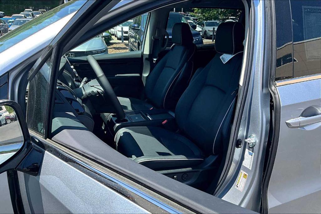 new 2025 Honda Odyssey car, priced at $52,630