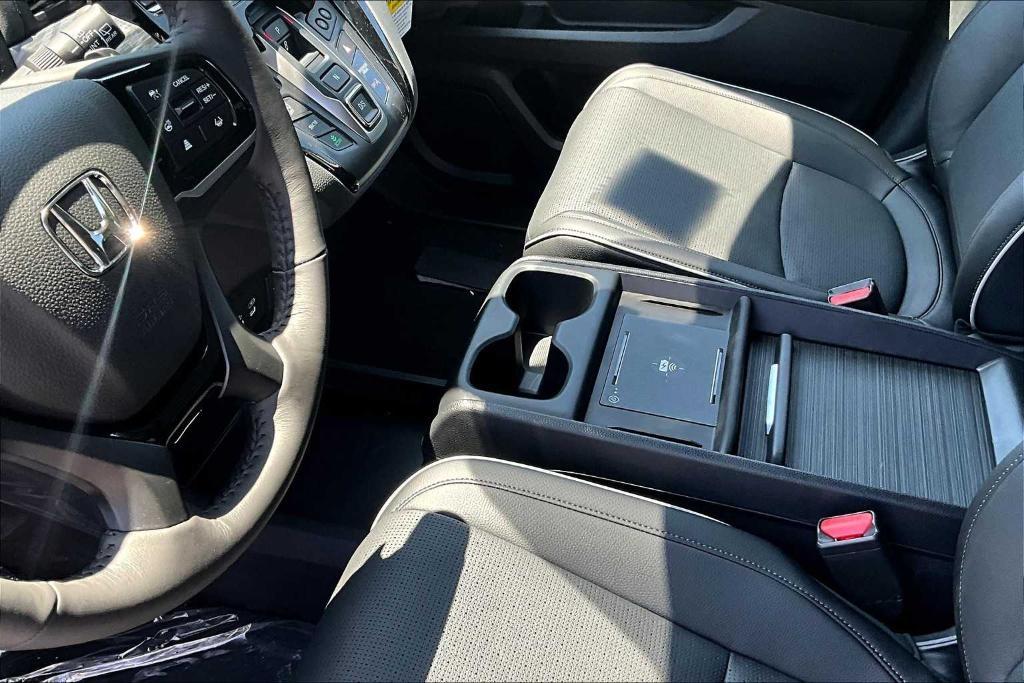 new 2025 Honda Odyssey car, priced at $52,630