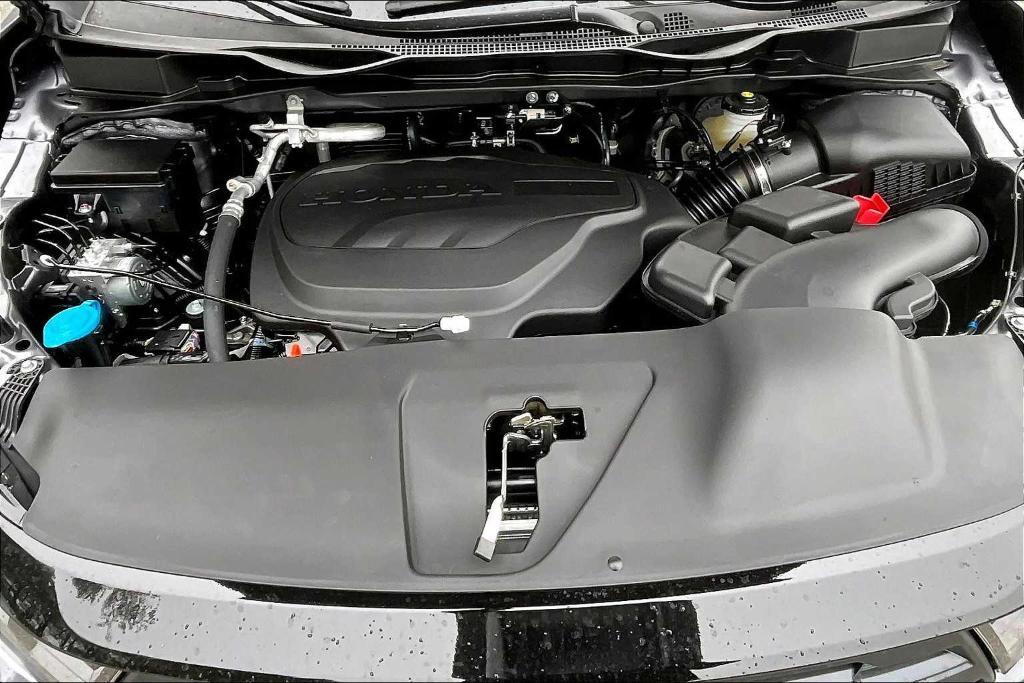 new 2025 Honda Odyssey car, priced at $43,670