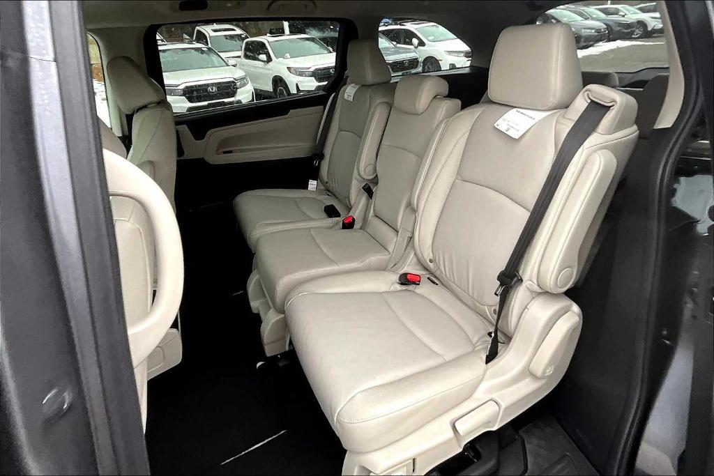 new 2025 Honda Odyssey car, priced at $43,670