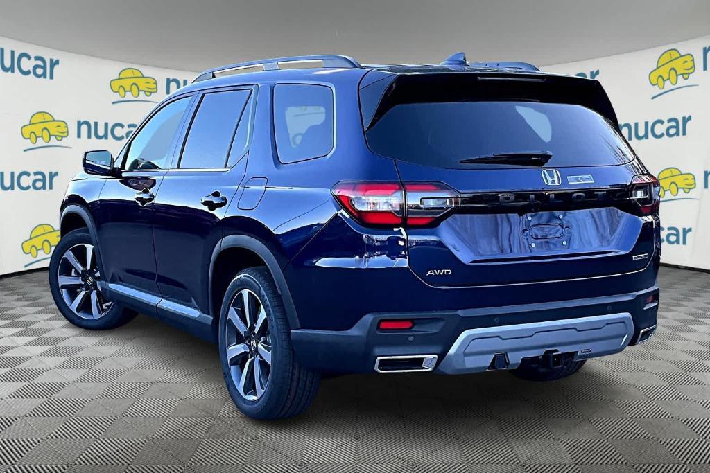 new 2025 Honda Pilot car, priced at $52,715