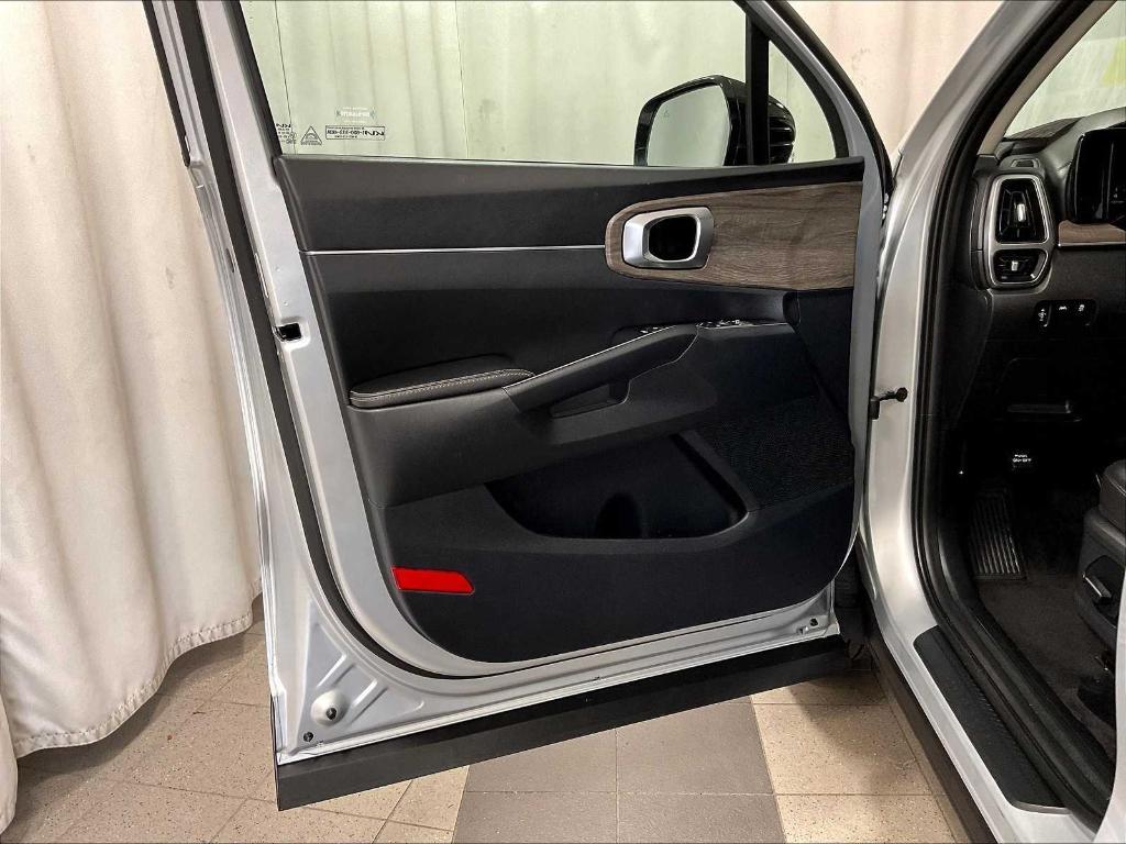 used 2022 Kia Sorento car, priced at $28,750