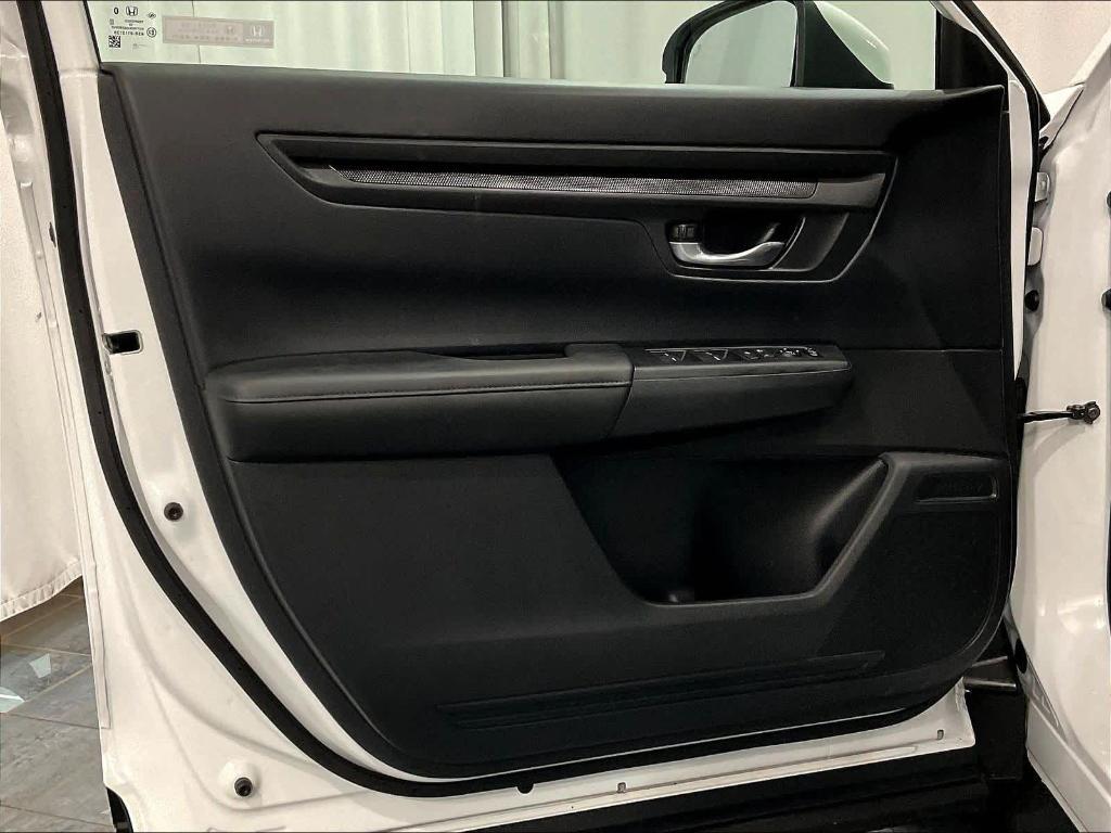 used 2023 Honda CR-V car, priced at $28,950