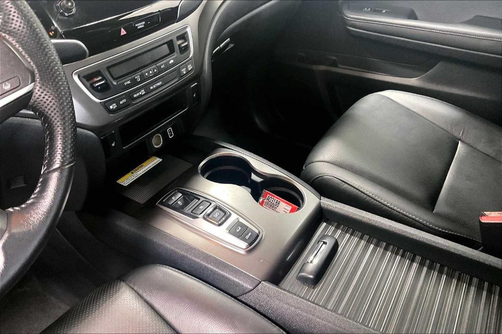 used 2022 Honda Passport car, priced at $32,500