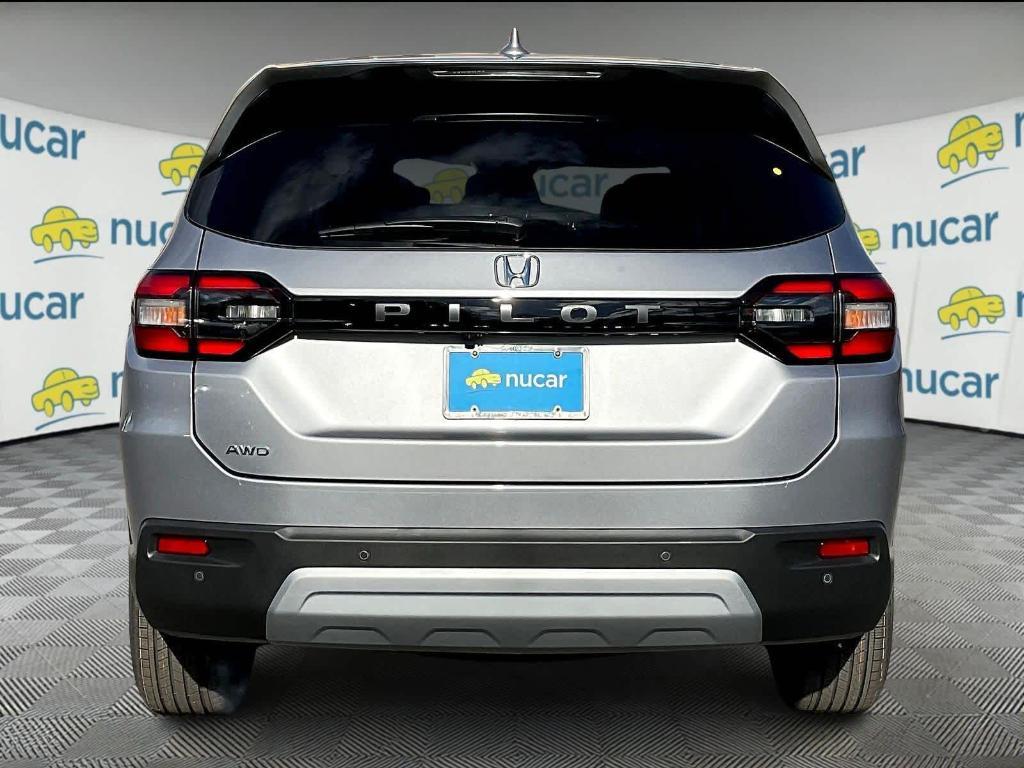 new 2025 Honda Pilot car, priced at $47,825