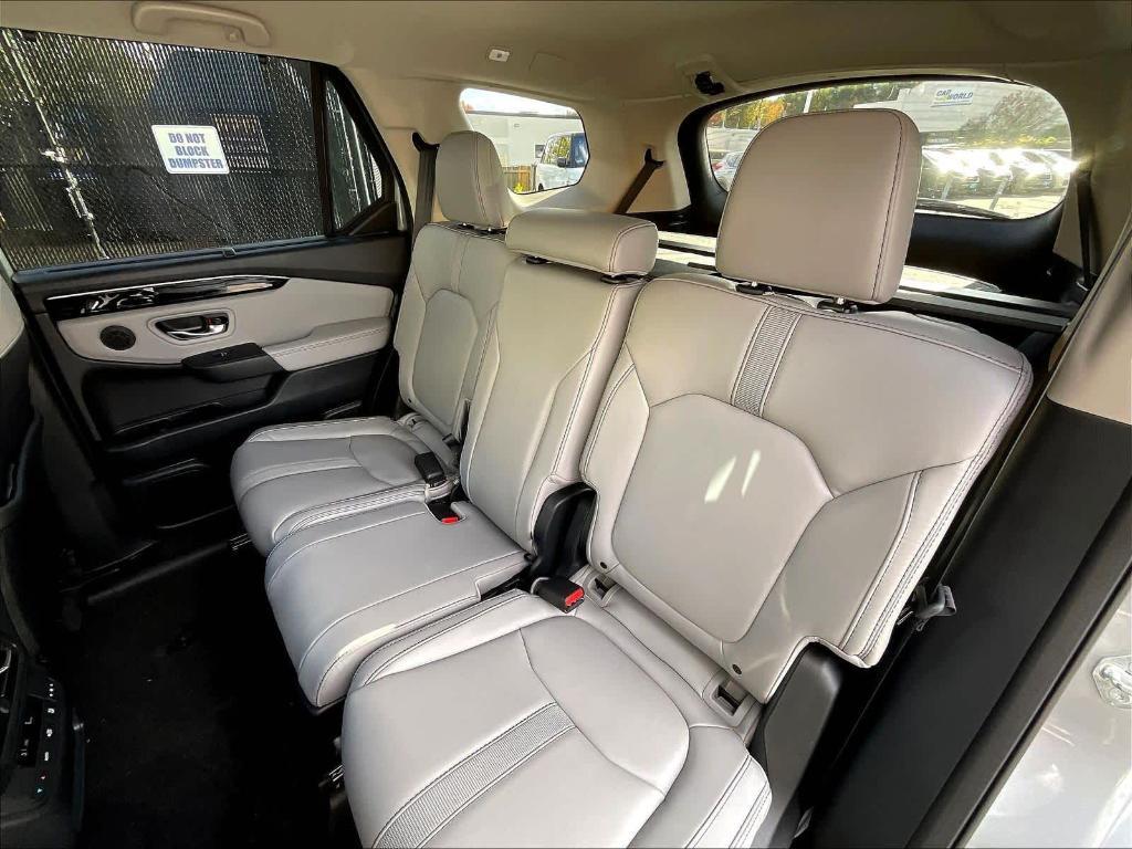 new 2025 Honda Pilot car, priced at $47,825