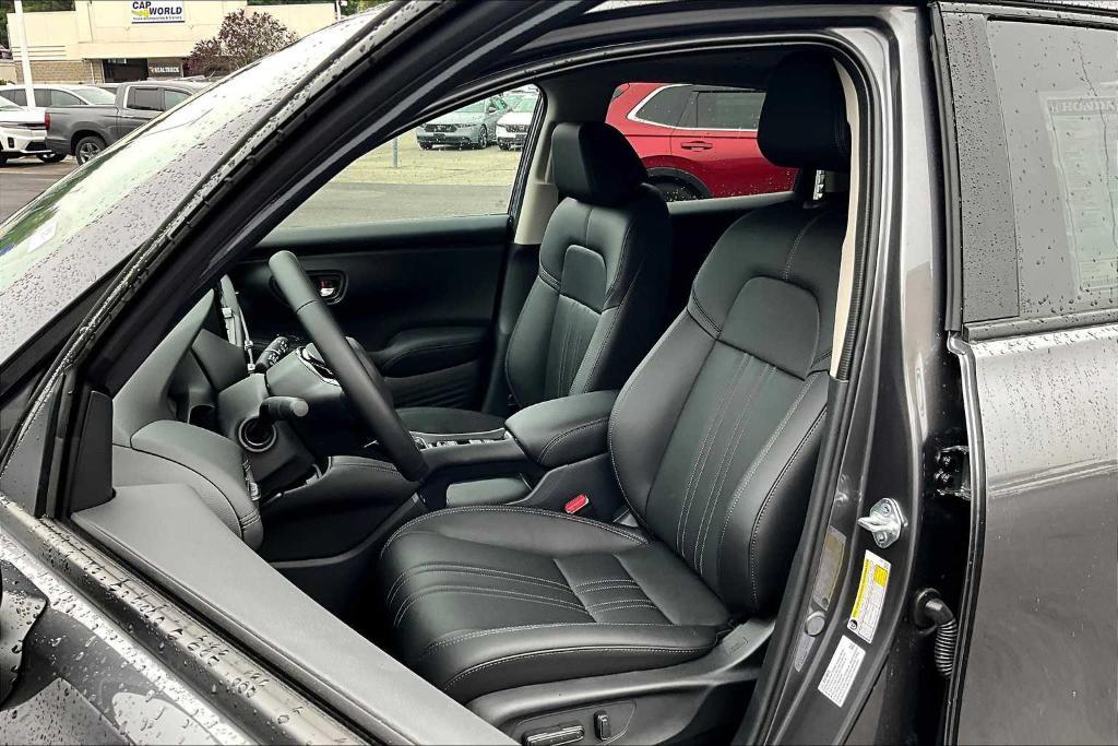 new 2025 Honda HR-V car, priced at $32,395