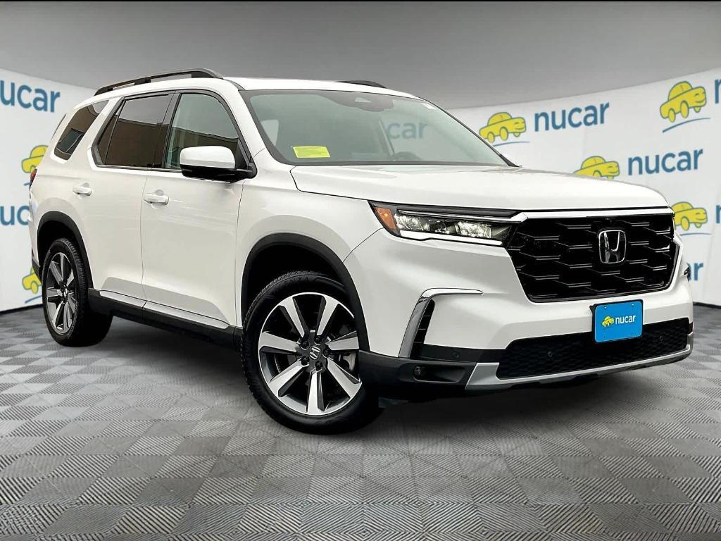 new 2025 Honda Pilot car, priced at $52,104