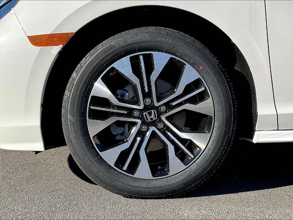 new 2026 Honda Odyssey car, priced at $53,645