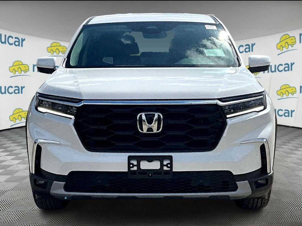 new 2025 Honda Pilot car, priced at $50,000