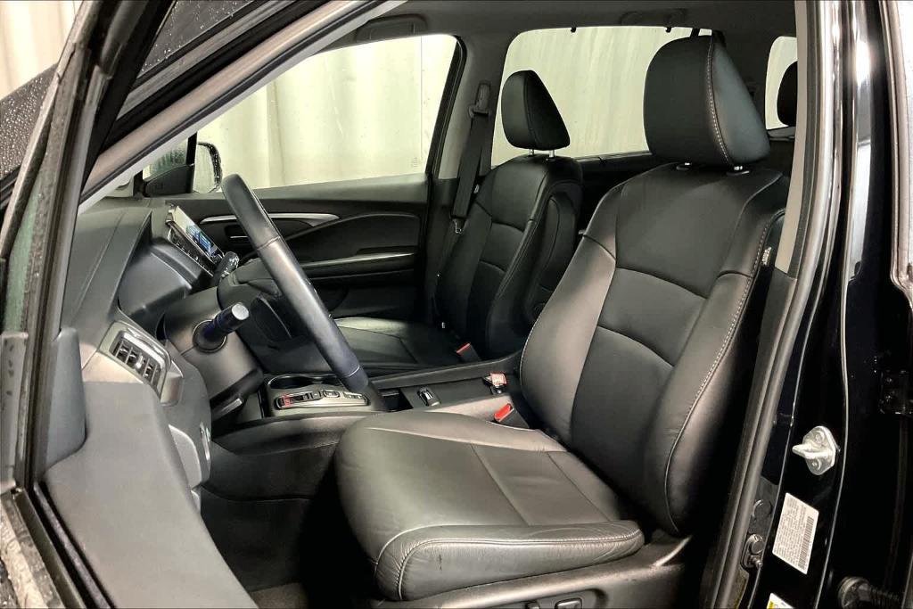 used 2021 Honda Pilot car, priced at $30,200