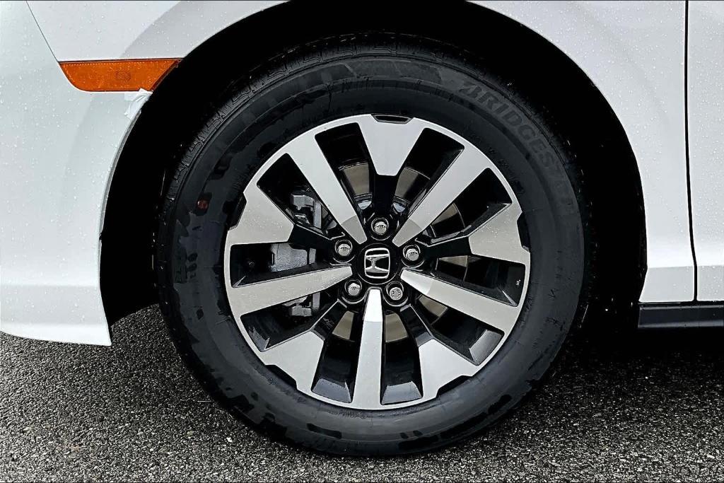 new 2025 Honda Odyssey car, priced at $42,874