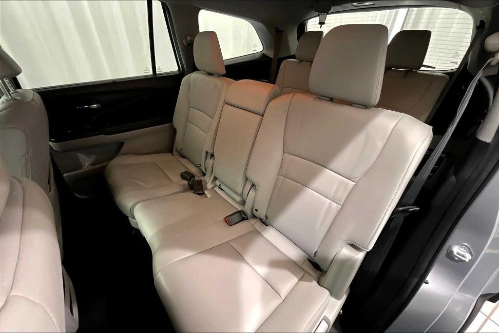 used 2022 Honda Pilot car, priced at $33,900