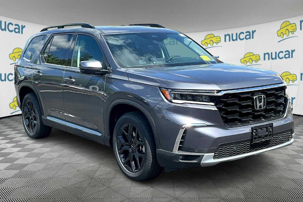 new 2025 Honda Pilot car, priced at $52,950