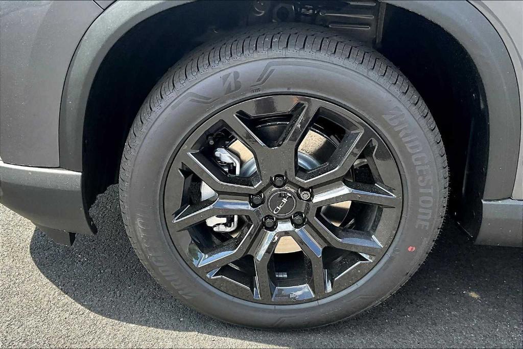 new 2025 Honda Pilot car, priced at $52,950