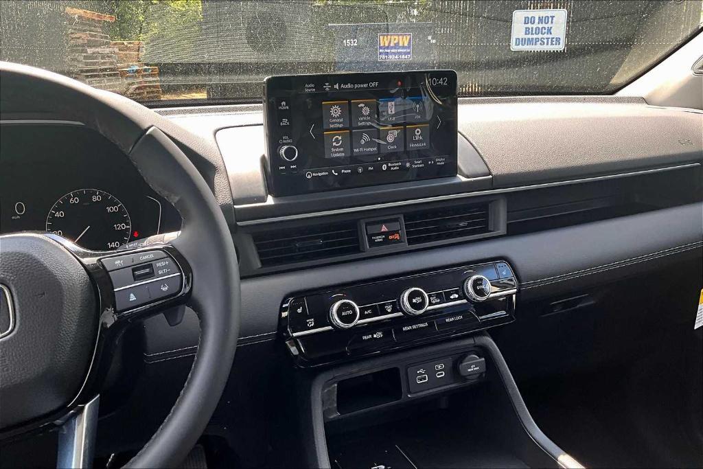 new 2025 Honda Pilot car, priced at $52,950