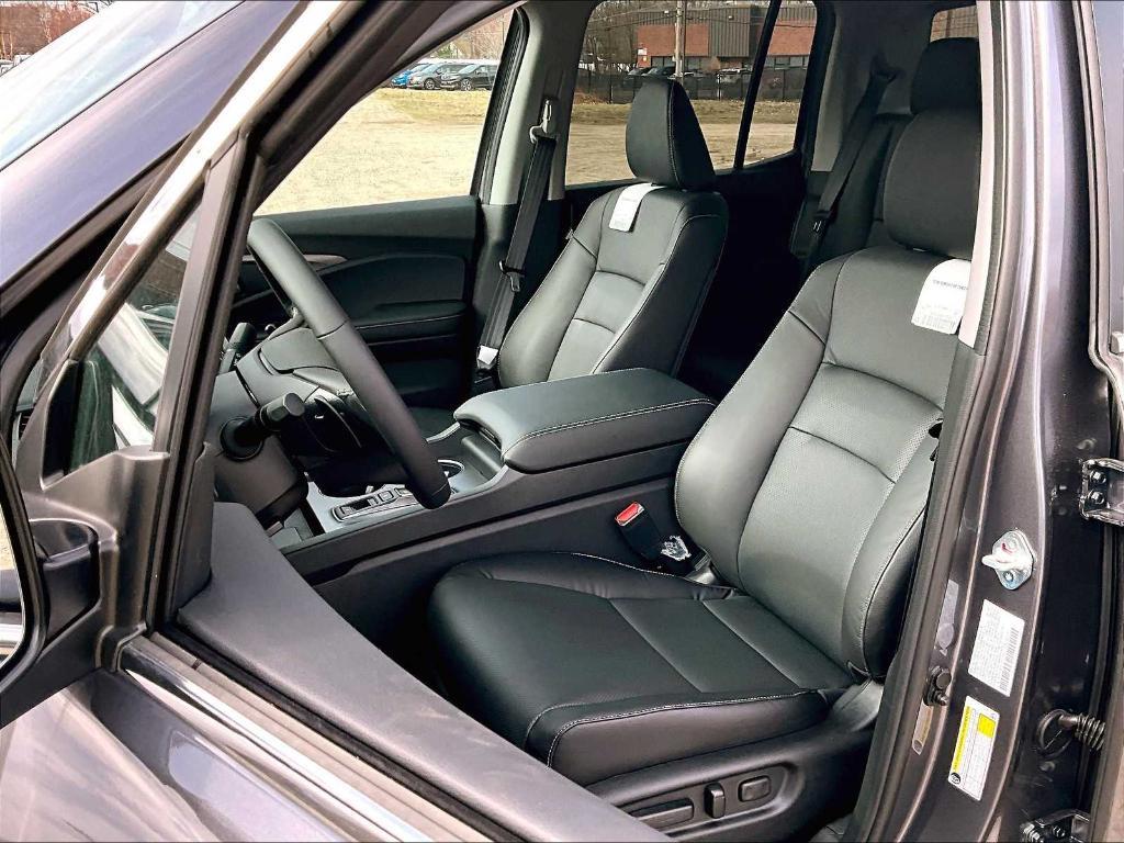 new 2025 Honda Ridgeline car, priced at $46,730
