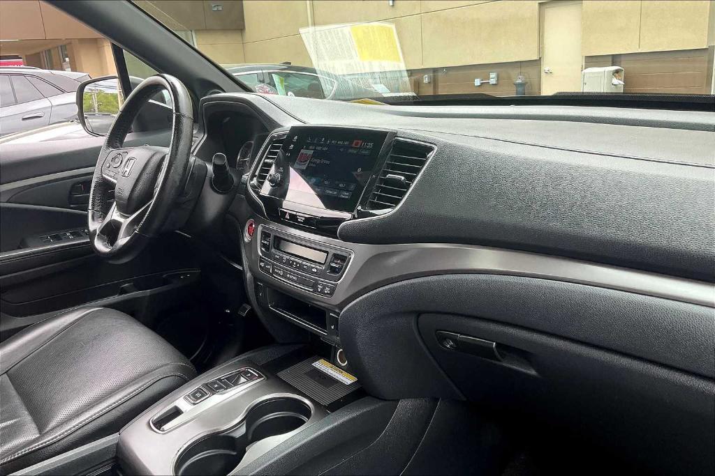 used 2022 Honda Passport car, priced at $33,500