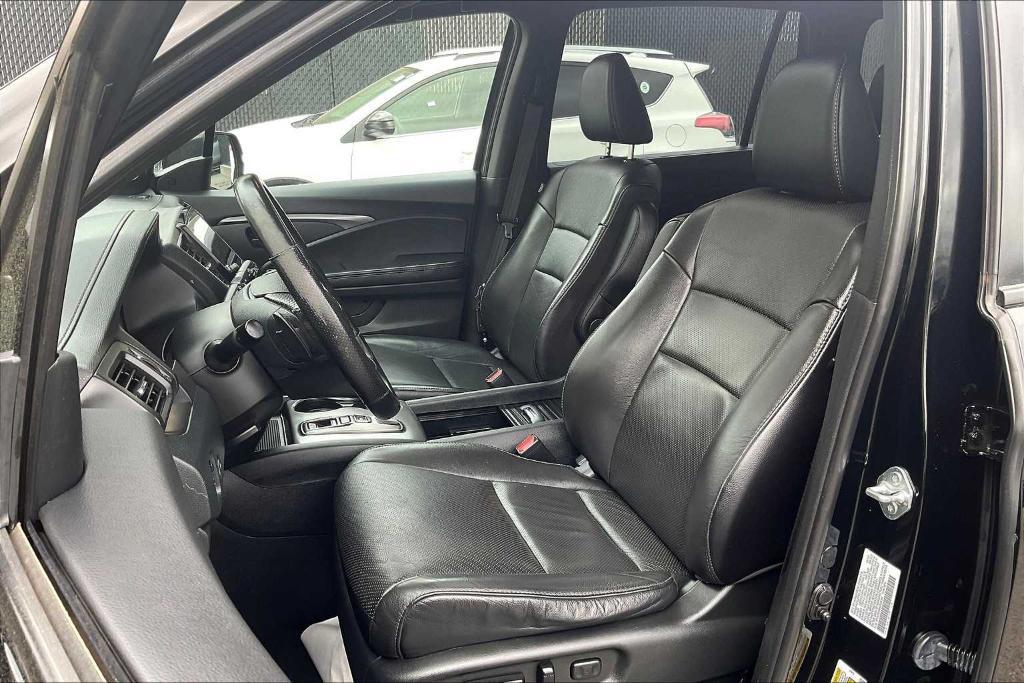 used 2022 Honda Passport car, priced at $33,500