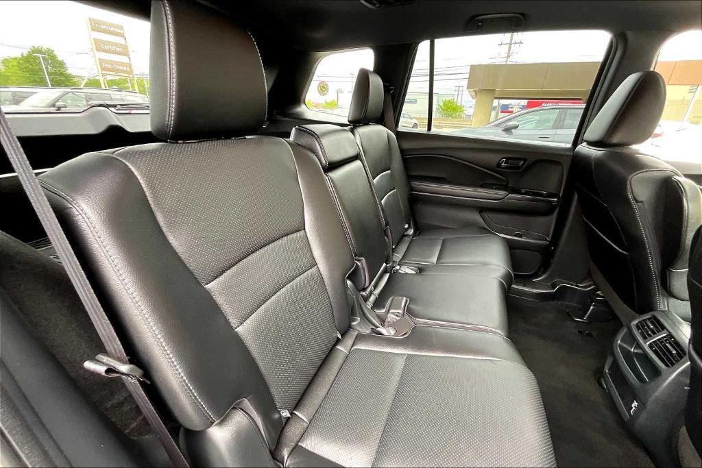 used 2022 Honda Passport car, priced at $33,500