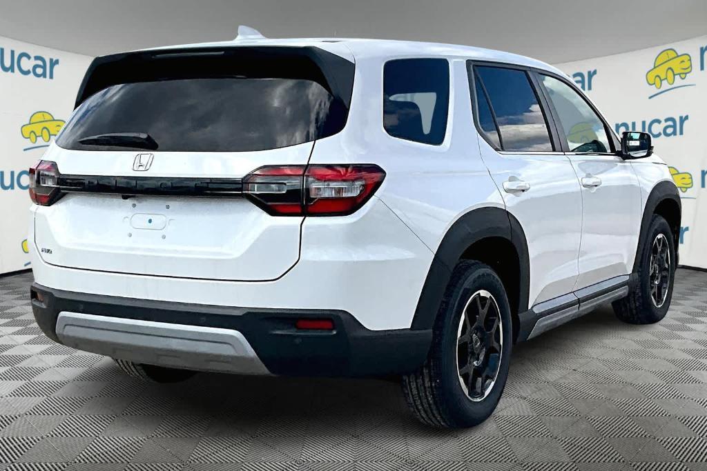 new 2025 Honda Pilot car, priced at $50,200