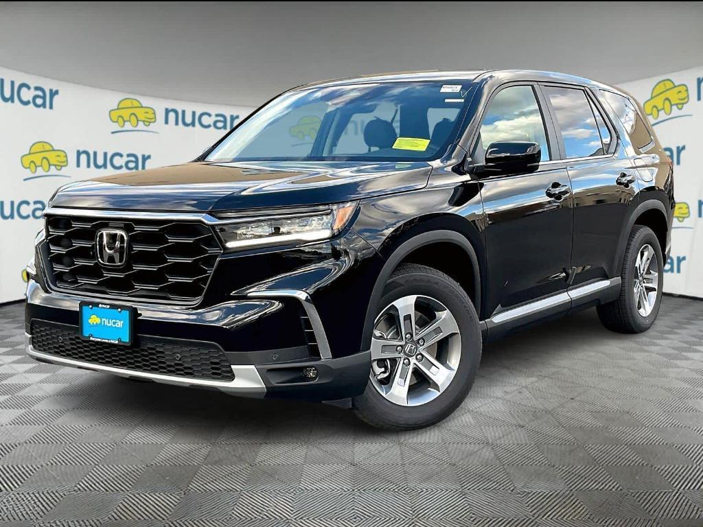 new 2025 Honda Pilot car, priced at $45,216