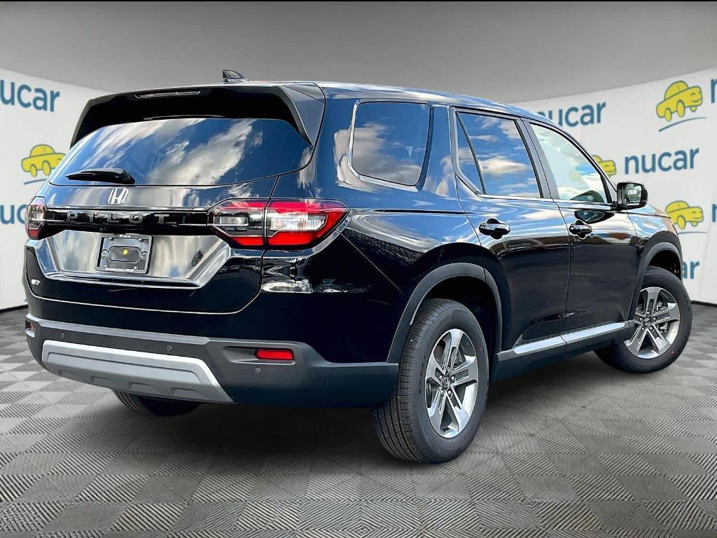 new 2025 Honda Pilot car, priced at $45,216