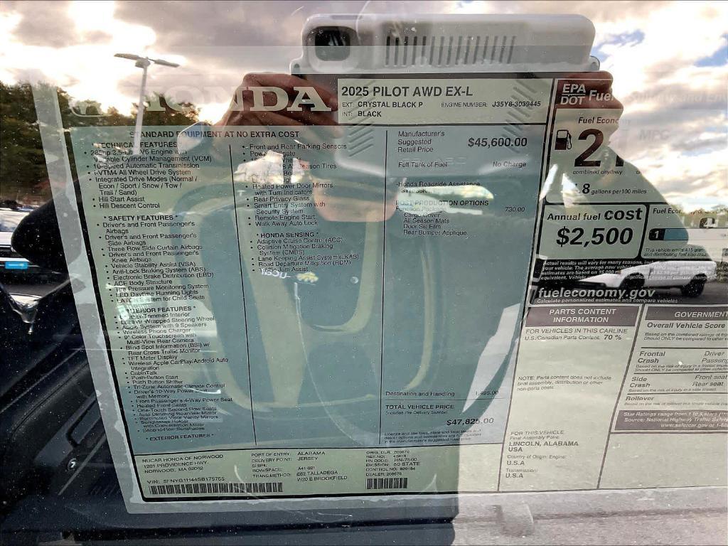 new 2025 Honda Pilot car, priced at $45,216