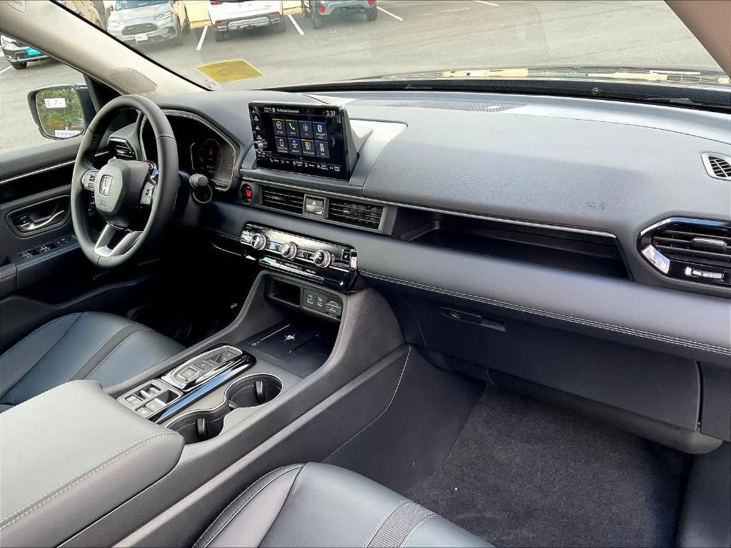 new 2025 Honda Pilot car, priced at $45,216