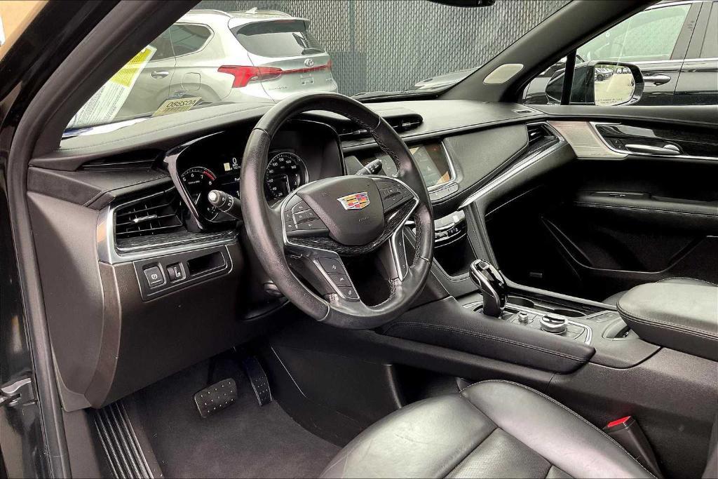 used 2021 Cadillac XT5 car, priced at $32,900