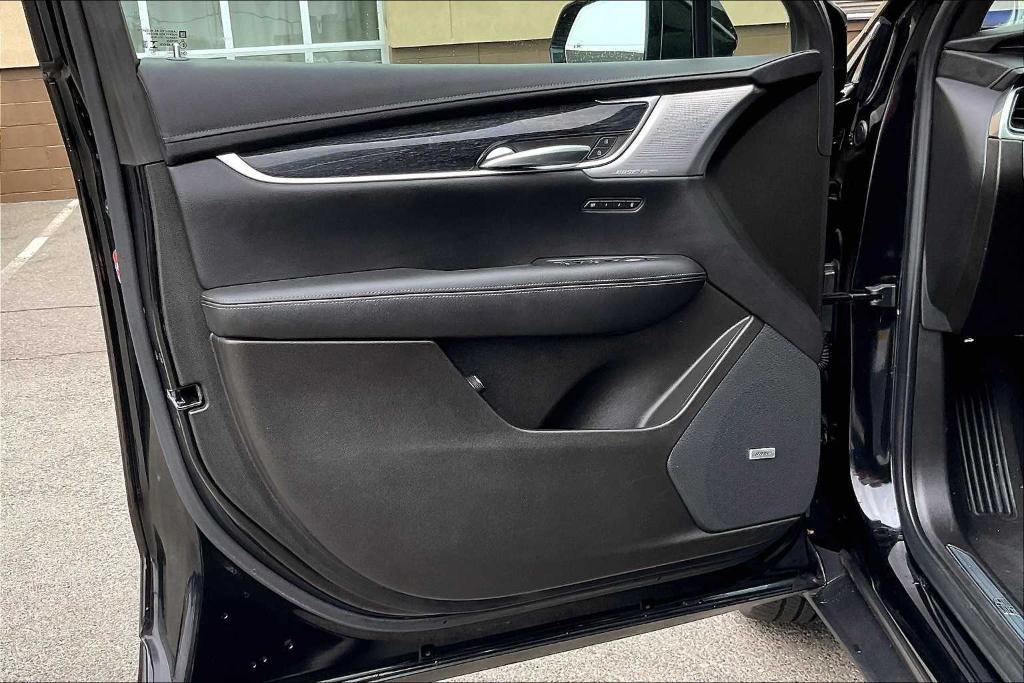 used 2021 Cadillac XT5 car, priced at $32,900