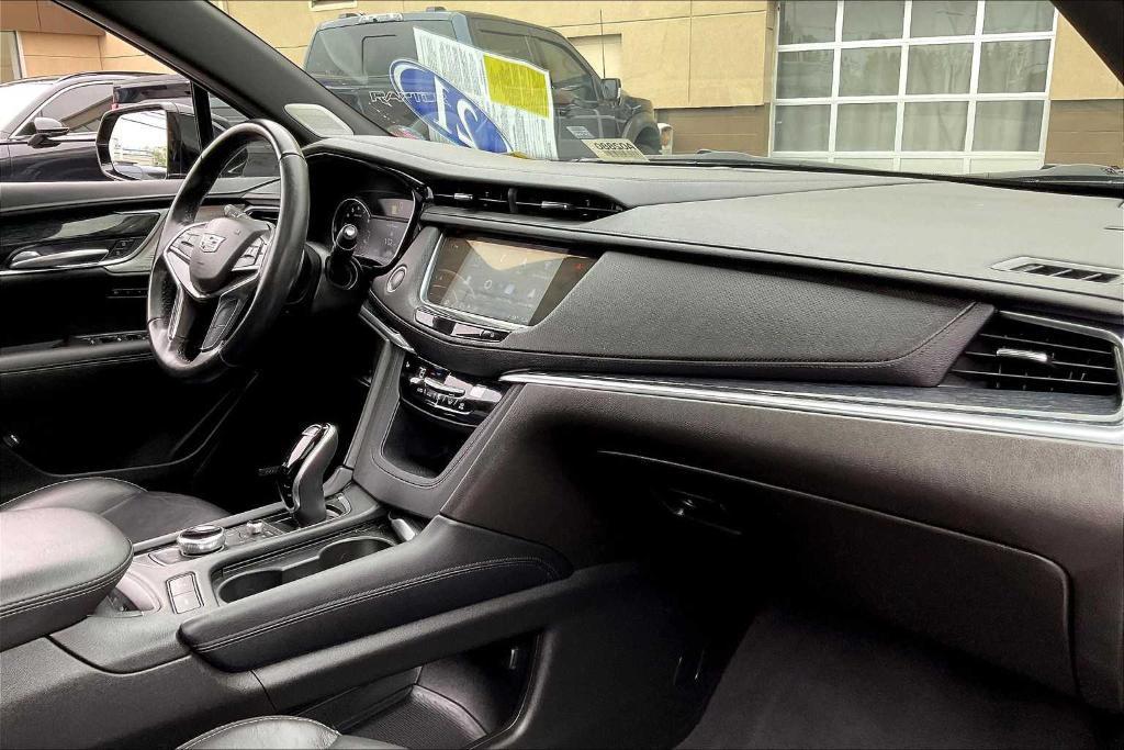 used 2021 Cadillac XT5 car, priced at $32,900