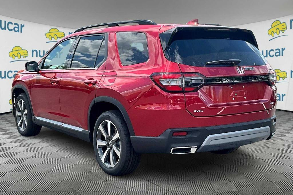 new 2025 Honda Pilot car, priced at $52,556