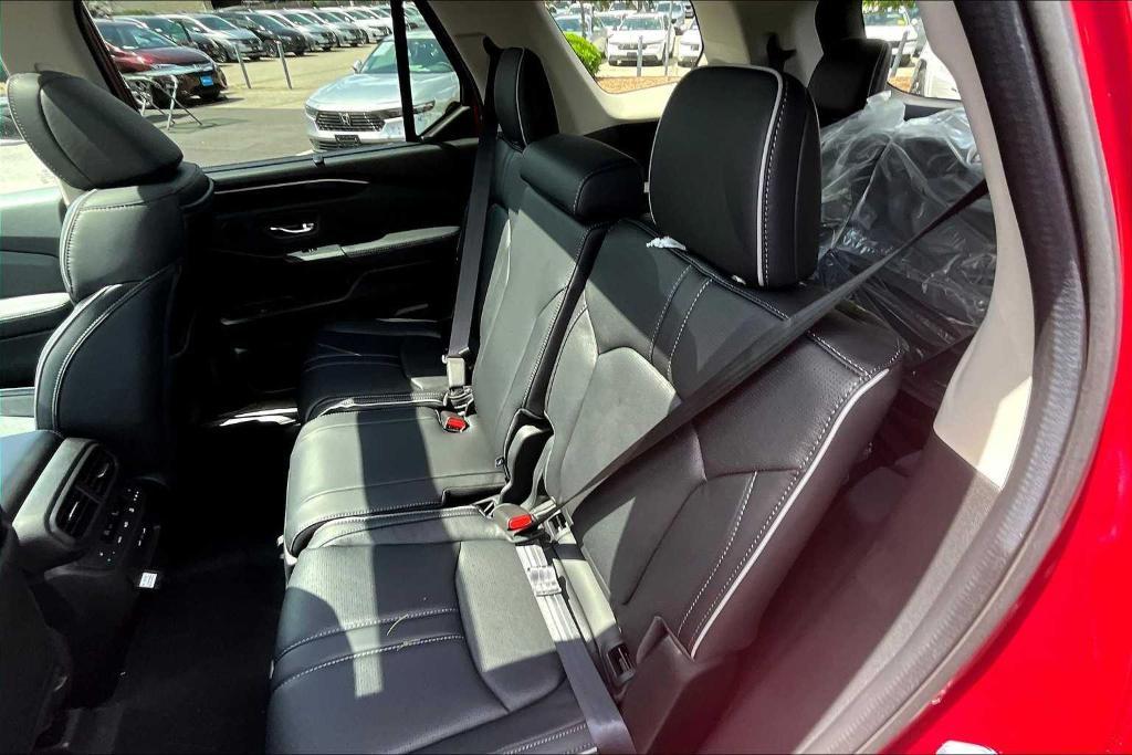 new 2025 Honda Pilot car, priced at $52,556