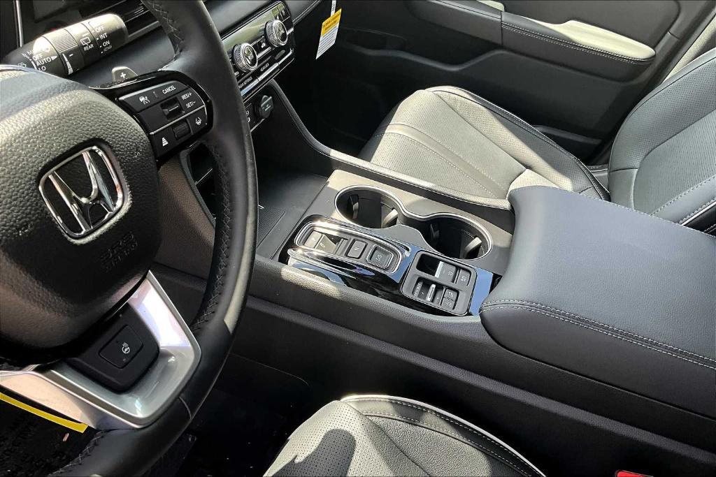 new 2025 Honda Pilot car, priced at $54,530