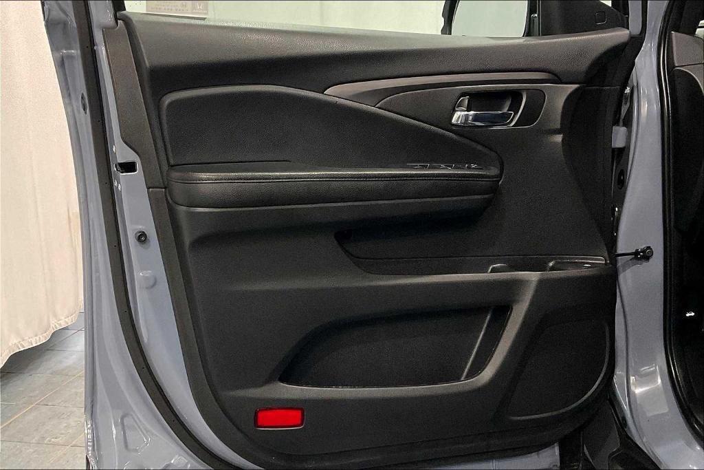 used 2022 Honda Pilot car, priced at $31,950