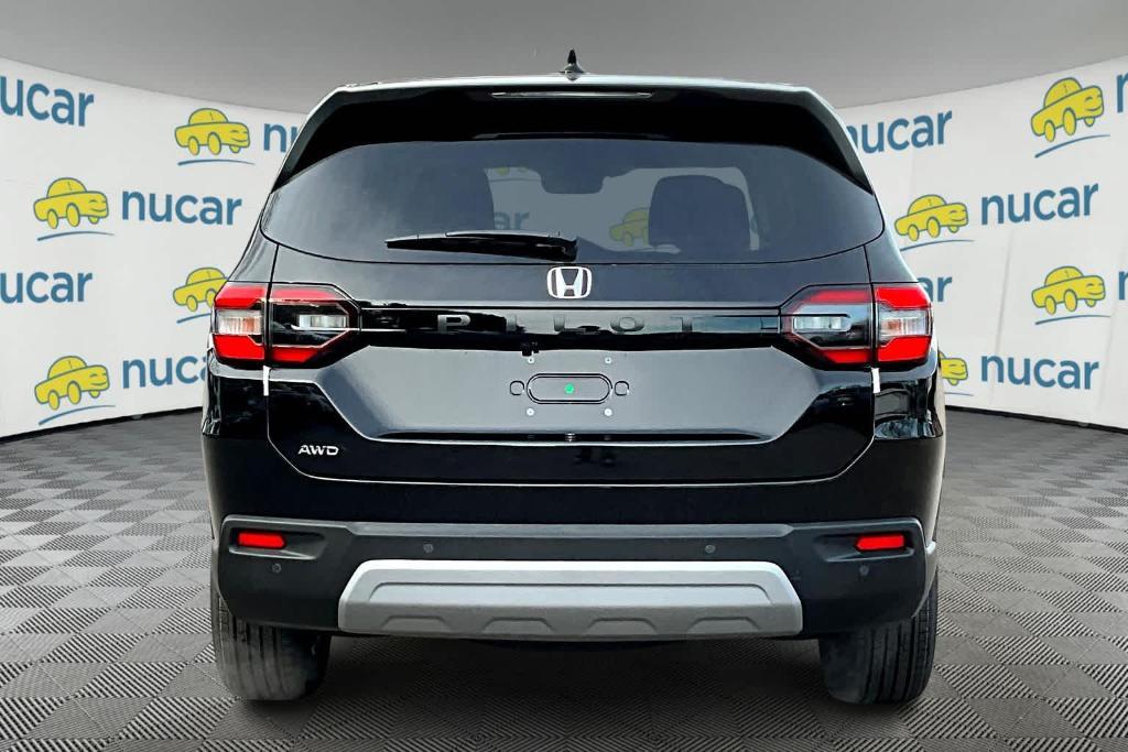 new 2025 Honda Pilot car, priced at $46,995