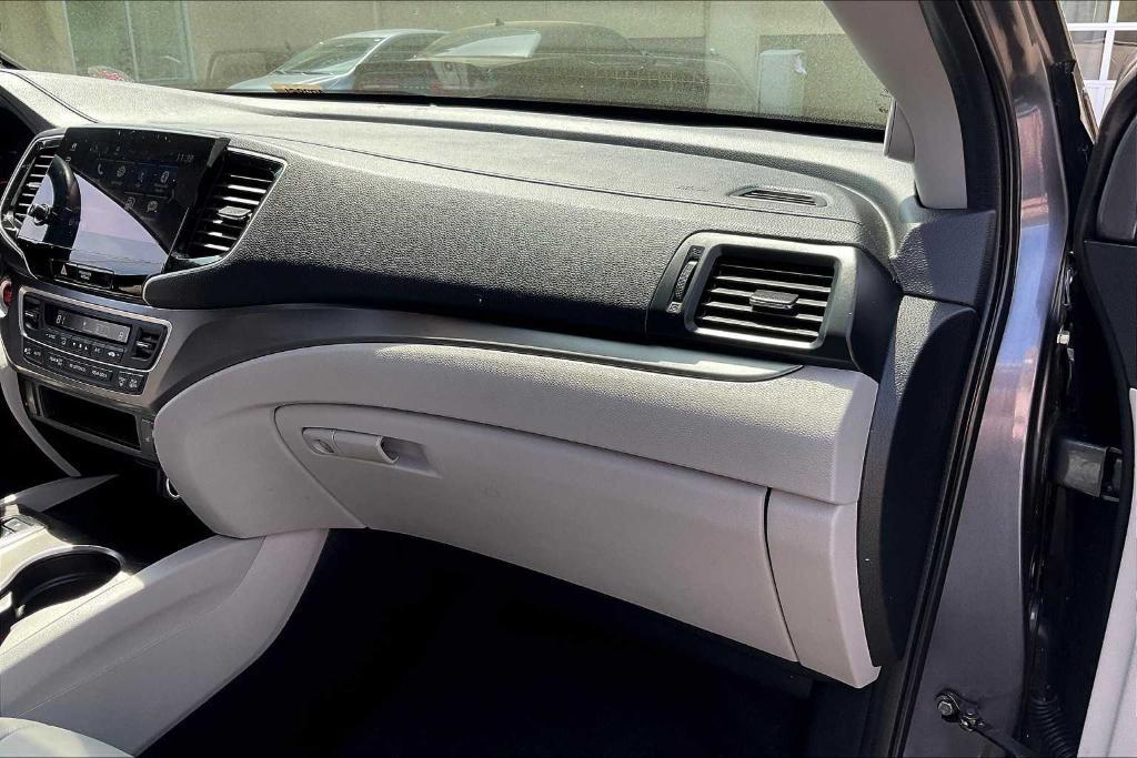 used 2022 Honda Pilot car, priced at $30,900