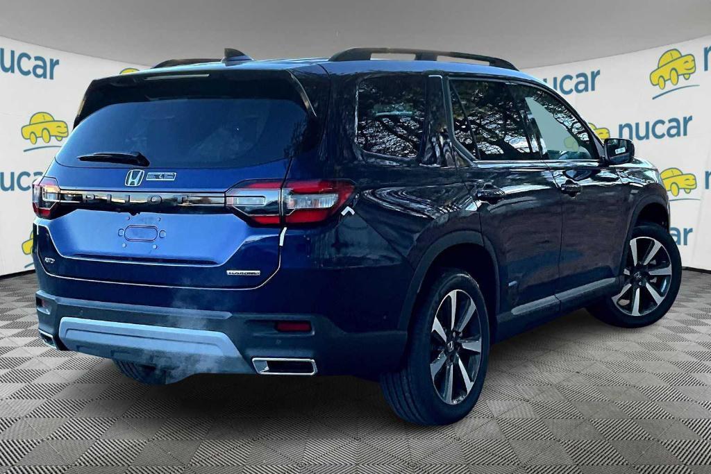 new 2025 Honda Pilot car, priced at $51,780
