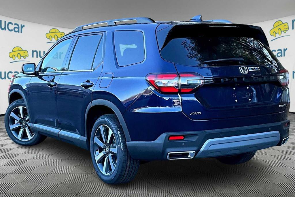 new 2025 Honda Pilot car, priced at $51,780